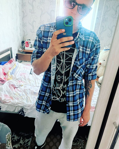  ,   Denis, 28 ,   ,   