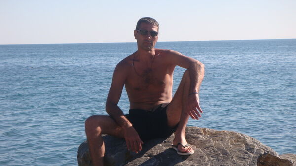  --,   , 52 ,   