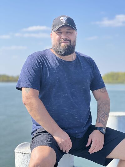  --,   , 49 ,     , c 