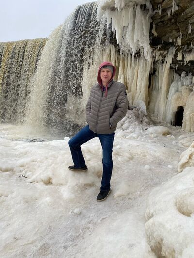  ,   Aleksei, 48 ,   c 