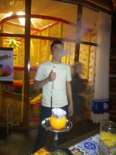  -,   Malik, 28 ,   ,   , c , 