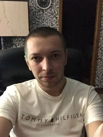  ,   Sacha, 32 ,   ,   