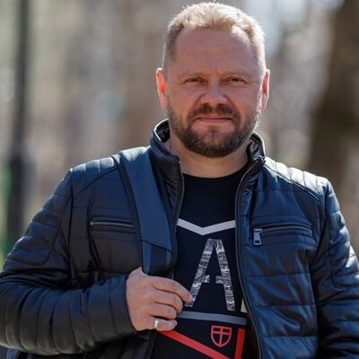  ,   Alex, 48 ,   ,   