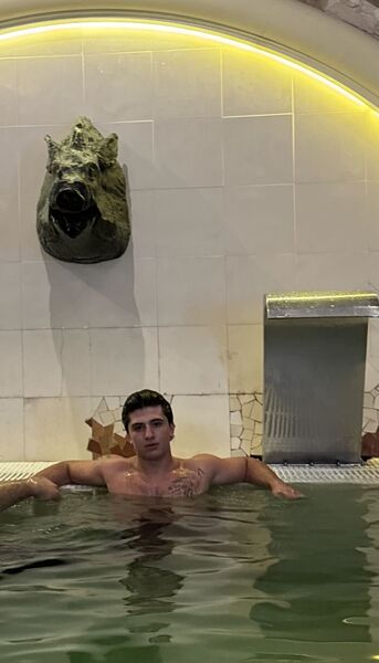  ,   Tigran, 20 ,   ,   