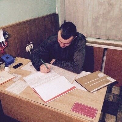  ,   Denis, 27 ,   ,   , c 