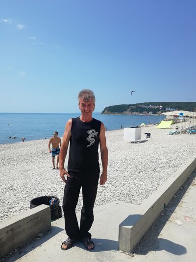  ,   NIK, 47 ,     , c 