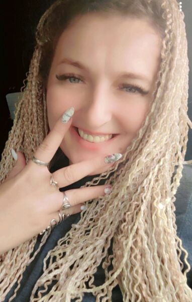 ,   Roxie, 35 ,   ,   , c , 