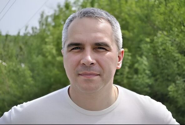  ,   Vlad, 48 ,   ,   