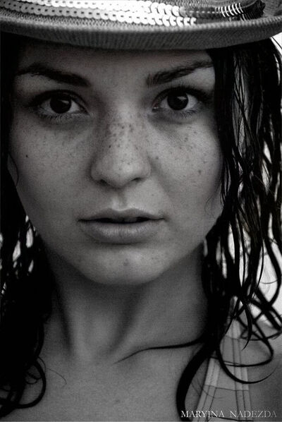  ,   Anna, 34 ,   ,   