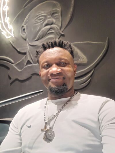  ,   PRINCE J, 40 ,   c 
