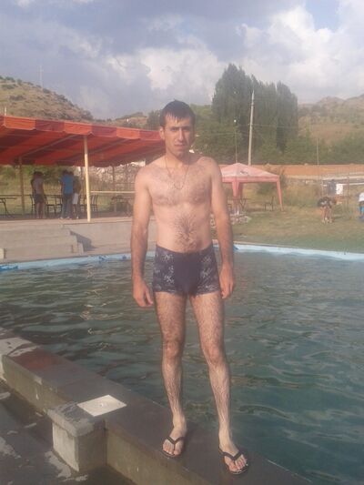  ,   Robert, 34 ,   