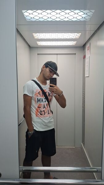  ,   Arman, 18 ,   ,   
