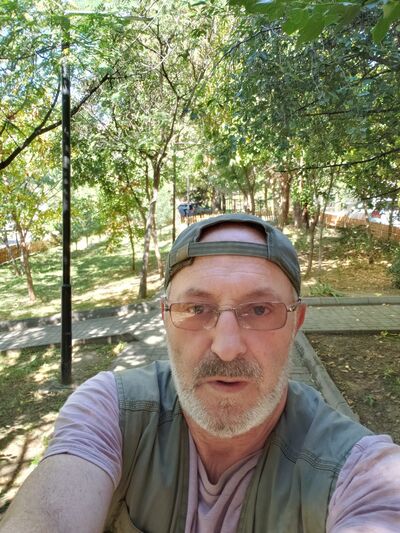  ,   Nikoloz, 64 ,   c 