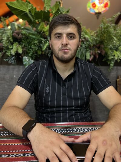  ,   Makhach, 26 ,     , c 