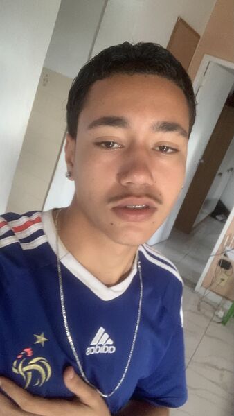  --,   Lucas, 18 ,   ,   