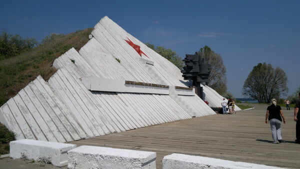  ,   Viktor, 66 ,   ,   , c 