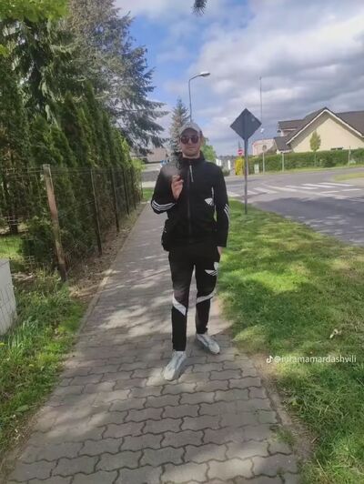  ,   Iura, 32 ,   ,   