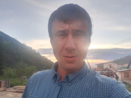 ,   Tony, 40 ,   ,   