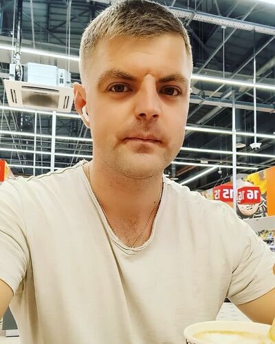  ,   Taras, 33 ,   ,   , c , 