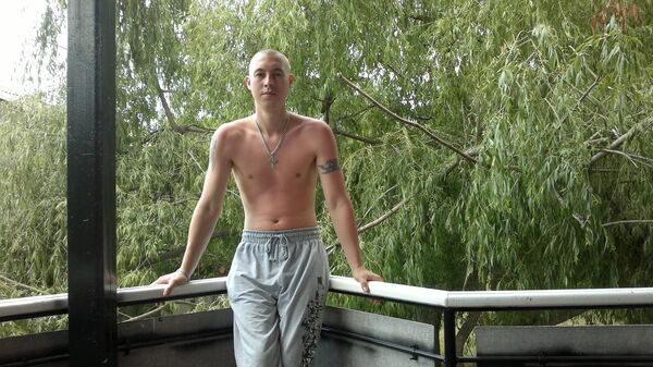  ,   Aleksandr, 42 ,  