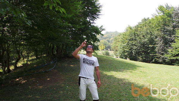  ,   Macho, 37 ,   