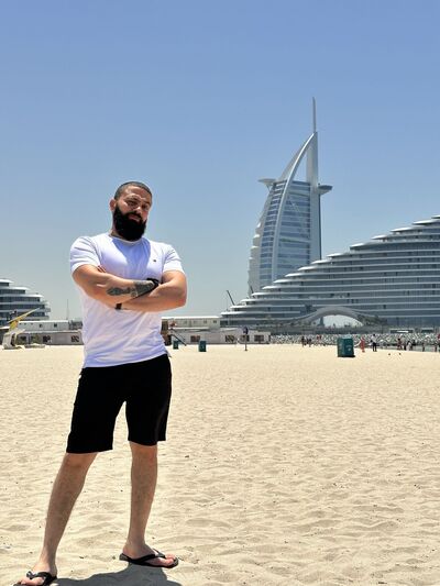  ,   Eslam, 36 ,   ,   , c , 