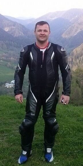  ,   Alex, 44 ,   