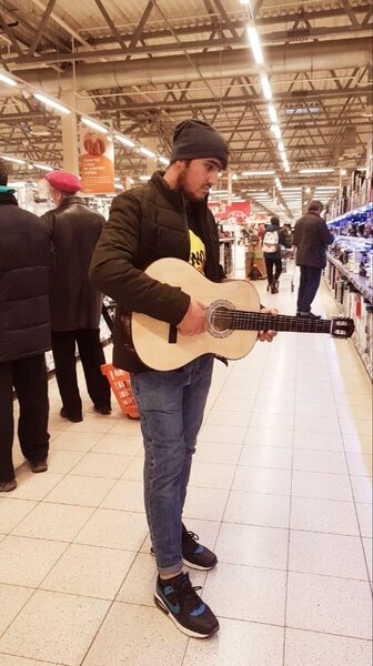  -,   Ali, 31 ,   ,   , c 