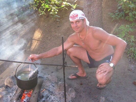  ,   Serj, 42 ,  