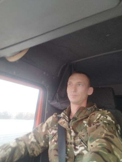  ,   Dmitrii, 37 ,   ,   , c 