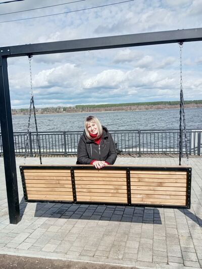  ,   Ekaterina, 45 ,   c 