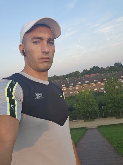  Badalona,   , 33 ,   ,   , c , 