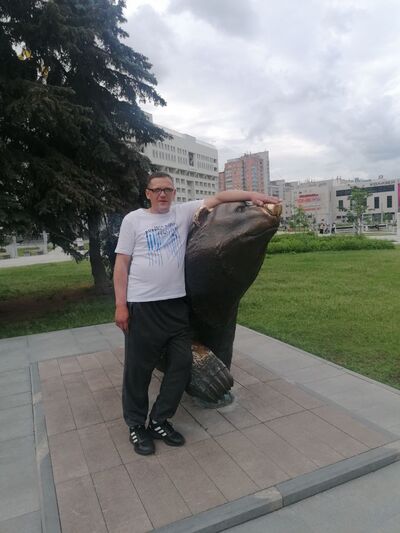  ,   Alex, 44 ,   ,   