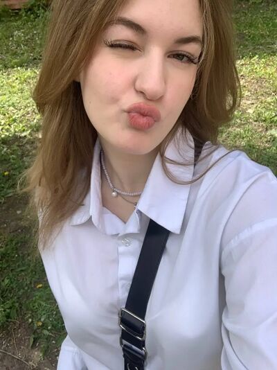  ,   Eliza, 19 ,   