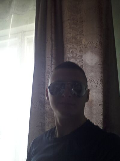  ,   Evgenu, 32 ,   