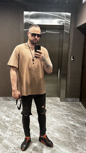  ,   Zayac, 33 ,   ,   