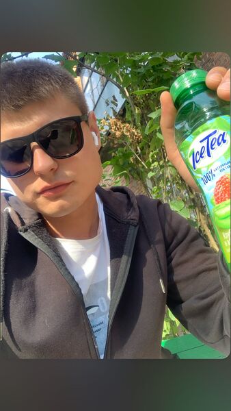  ,   Kolya, 22 ,   ,   