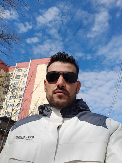  ,   Ali, 37 ,   ,   