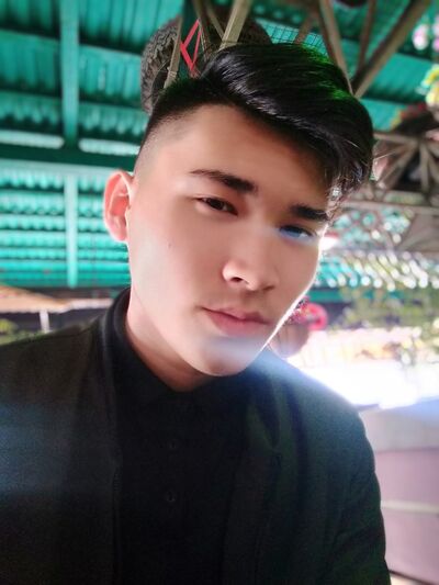 ,   Erlan, 25 ,   ,   , c 