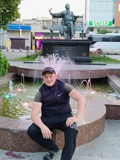  ,   Artyom, 24 ,   ,   , c , 