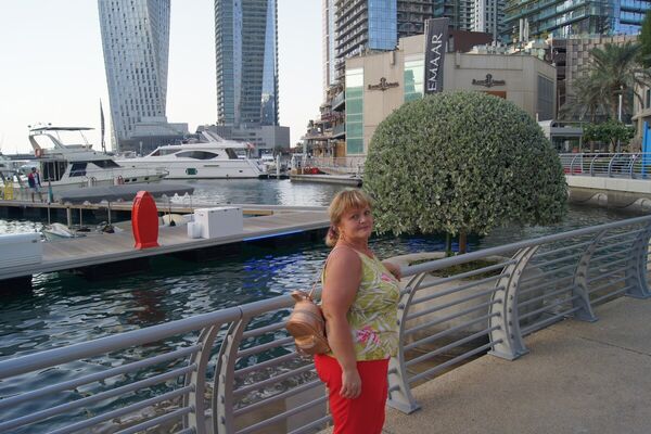  ,   Elena, 61 ,   ,   , c 