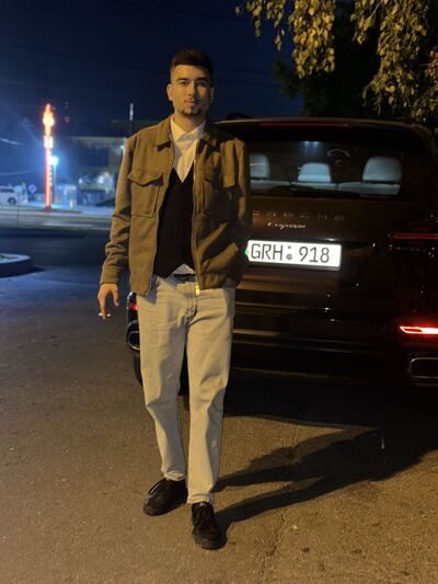  ,   Denis, 22 ,   ,   