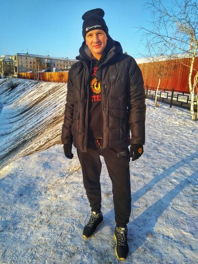   ,   Maks, 35 ,     , c 