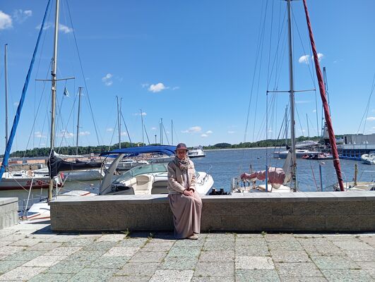  ,   Yliya, 39 ,   ,   , c , 