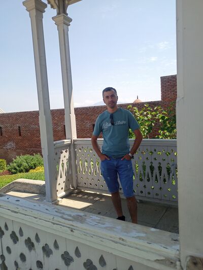  ,   Misha, 40 ,   ,   
