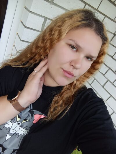  ,   Anika, 23 ,   