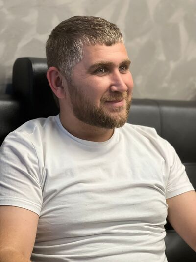  ,   Ruslan, 43 ,   ,   