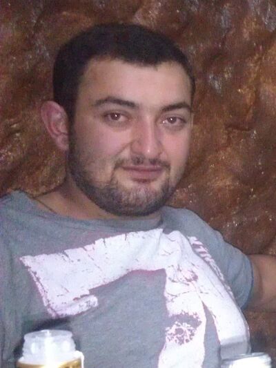  ,   Gagik, 36 ,   