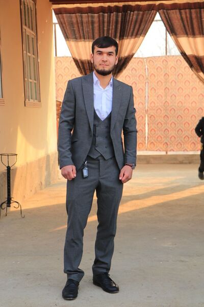  -,   Muhammadjon, 23 ,   ,   