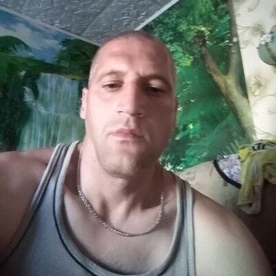  ,   Ilya, 44 ,   ,   , c 